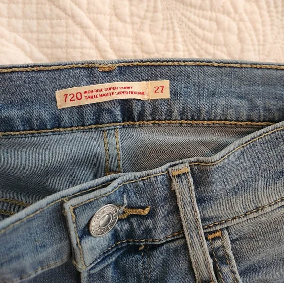 HOST PICK - 720 High Rise Super Skinny Levi's Jeans - Picture 10 of 13